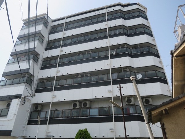 川西エンビィハイツ 外観