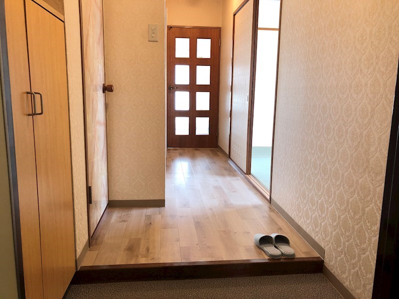 メゾン芥川 玄関