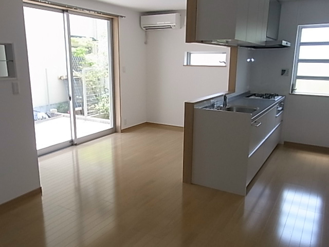 メゾン月見町 リビング