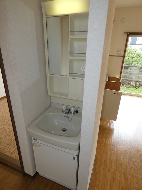 シャトル前田Ⅲ 洗面所
