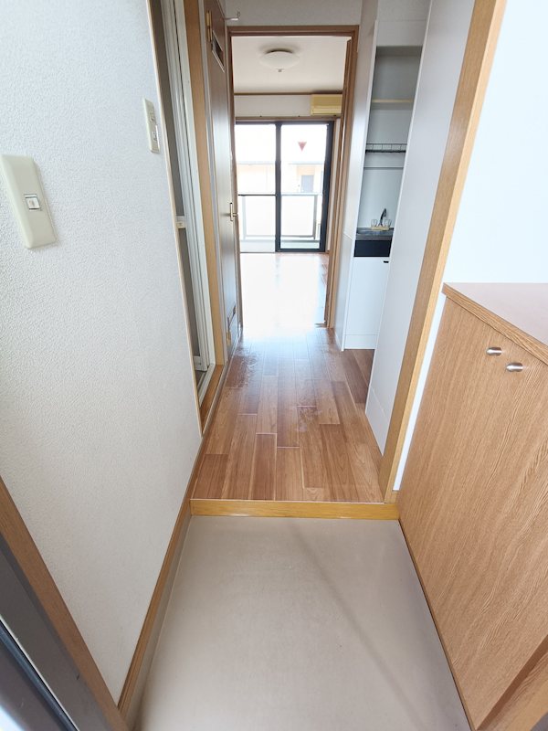 アメニティ豊岡Ⅲ 玄関