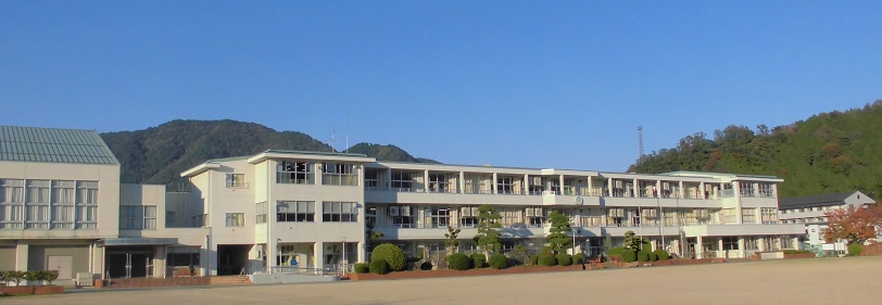 コーポ・エクセレント3 中学校