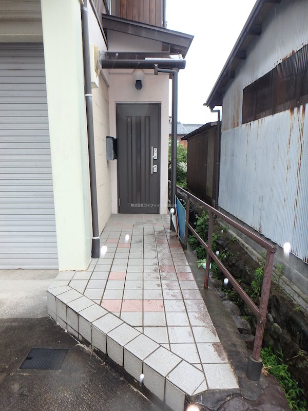 梅花ハイツ 玄関