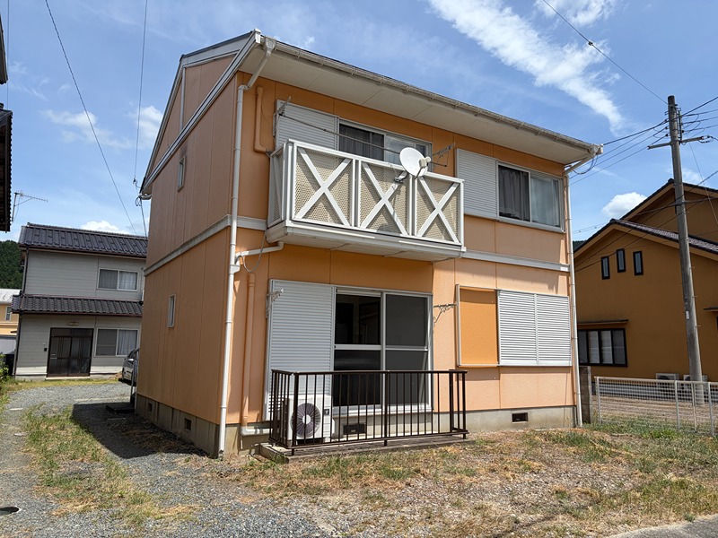 メゾンラフォーレ 駐車場