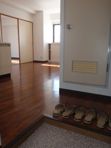 メゾンドコレイユ★仲介手数料半月分★ 玄関