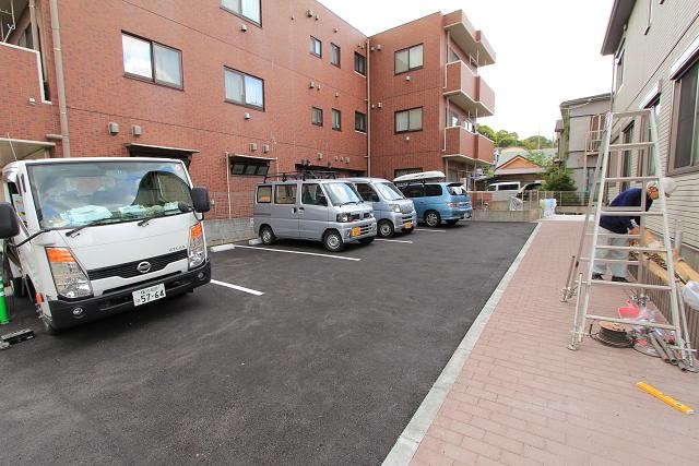 サン　ライズ 駐車場