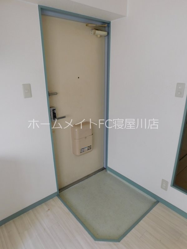 コスモ八坂ハイツ 玄関