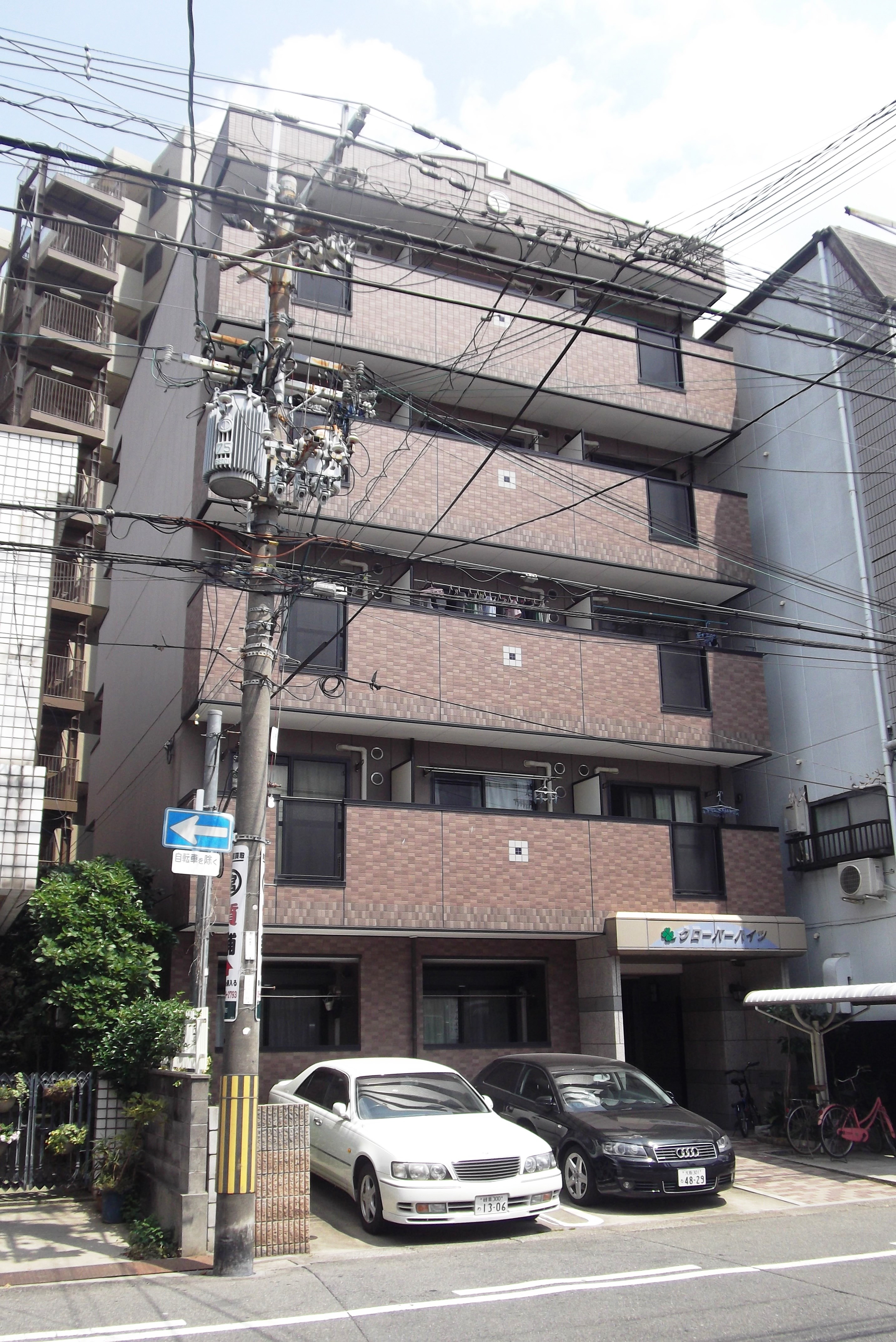 クローバーハイツ 駐車場