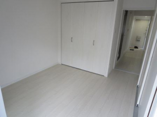 ノーヴァ寝屋川 ベッドルーム