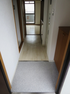 プレジール香里園 玄関