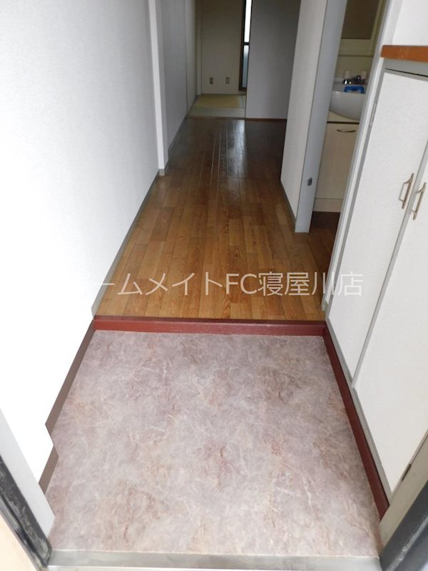 プレアール寝屋川緑町 玄関
