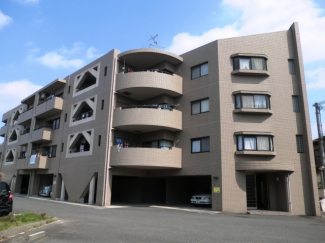 ジェントリーズ岡田 外観