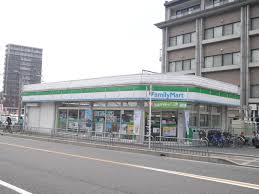 ルミエールハタ コンビニ