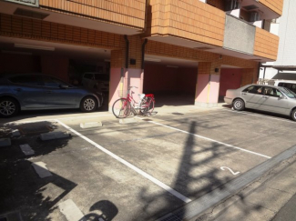 トップス祝ハイツ 駐車場