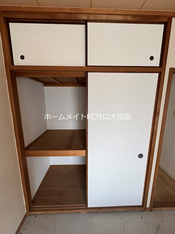 オスカー藤田 収納