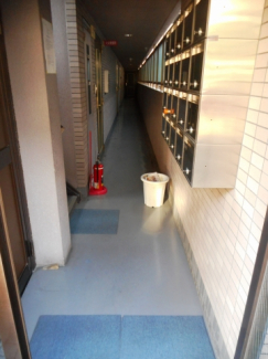 アンビエントマツダ エントランス