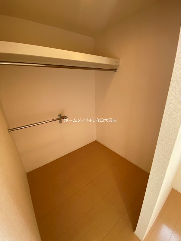 クレヴィアメゾン 収納