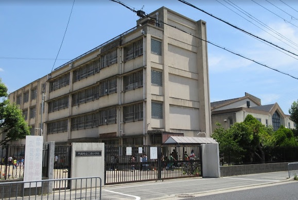 アムールロータス 小学校