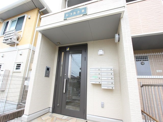 レコルトＢ エントランス