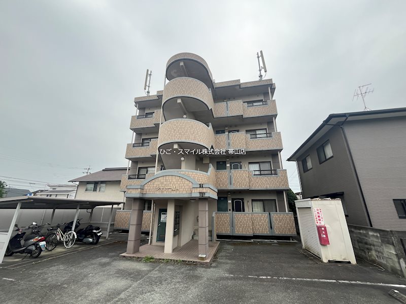 シャトー建川 外観写真