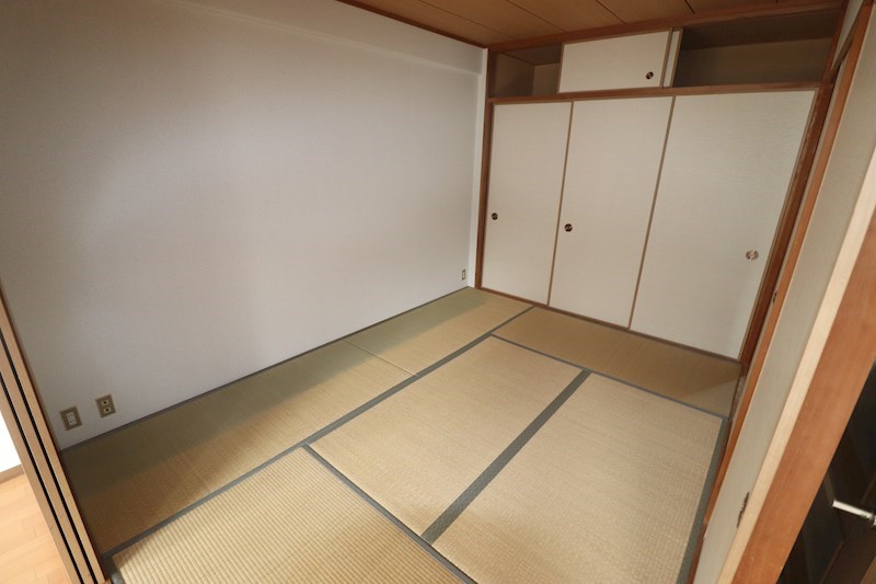 コスモ守山4番館 ベッドルーム