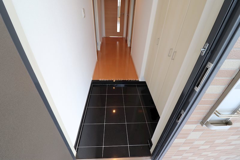 サーパス栗東駅前 玄関