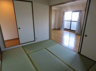 フロントパーク守山 ベッドルーム