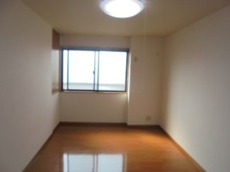 ブランシェ守山 ベッドルーム