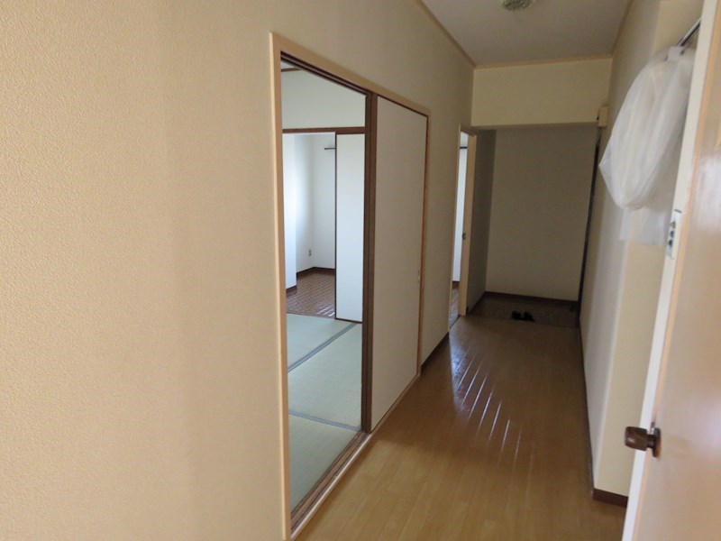 メゾン近江富士 玄関