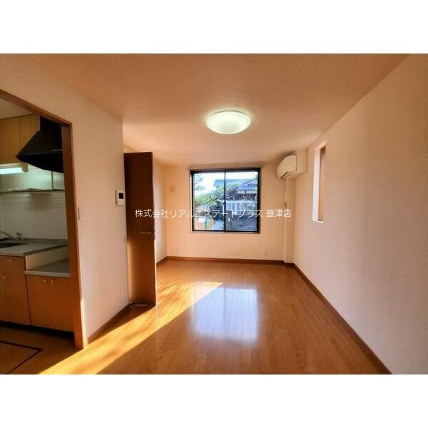 ニューホームズⅡ リビング