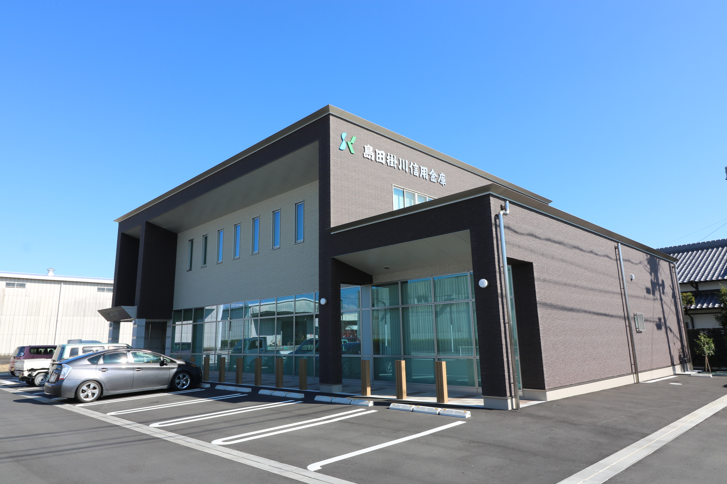 クレベール神戸Ｂ 銀行