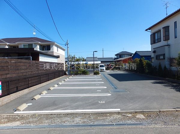 Ｋ・フォルティア 駐車場