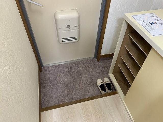 東京都中野区上高田３丁目 玄関