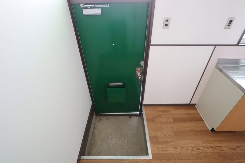 マンション甘樫 玄関