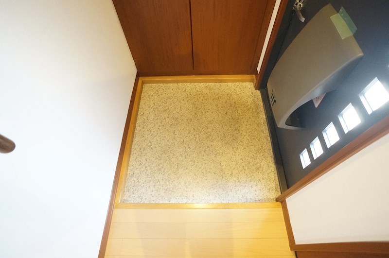 植村コート 玄関