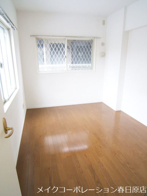 写真は同型タイプ キャトルセゾン下大利 ベッドルーム