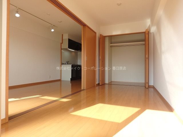 写真は同型タイプ Amix・K ベッドルーム