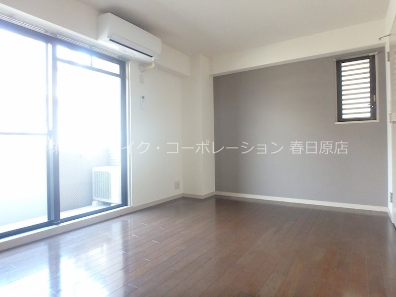 ヴァリエ南福岡 リビング