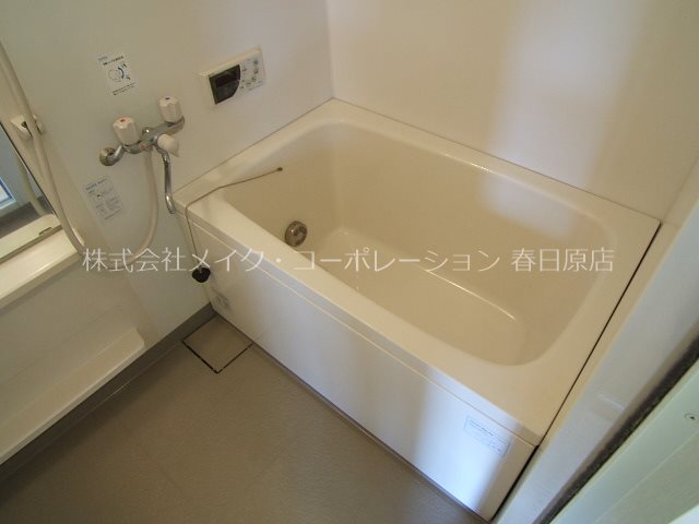 写真は同型タイプ メルベージュ中央 風呂画像