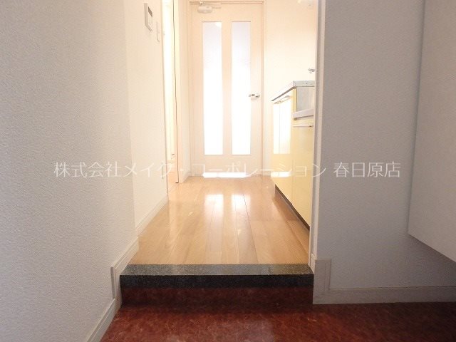 写真は同型タイプ ベルパークⅡ 玄関