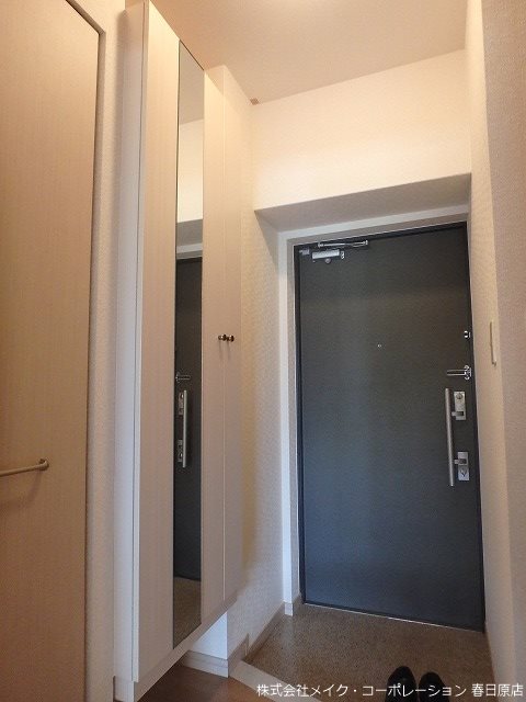 写真は同型タイプ パークサイドソレイユ 玄関