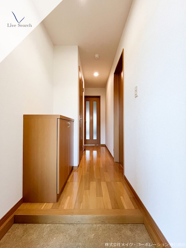 写真は同型タイプ トパーズコート 玄関