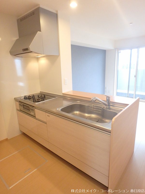 写真は同型タイプ ブラン春日 キッチン