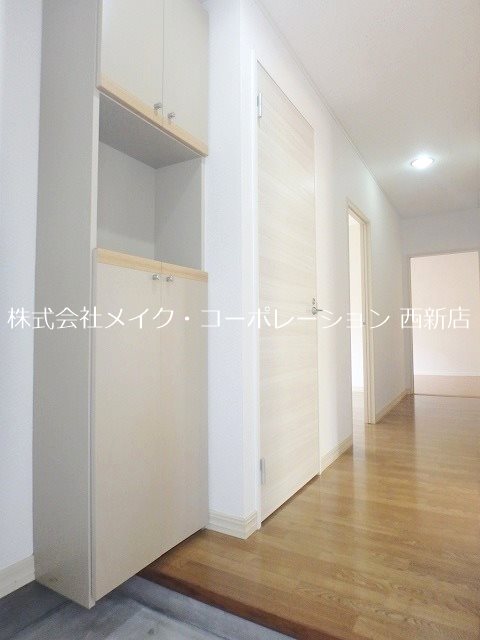 フローラル野芥～駐車場無料～ 玄関