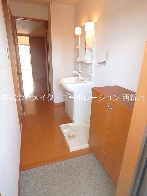 玄関 メゾンドアヴリル その他7