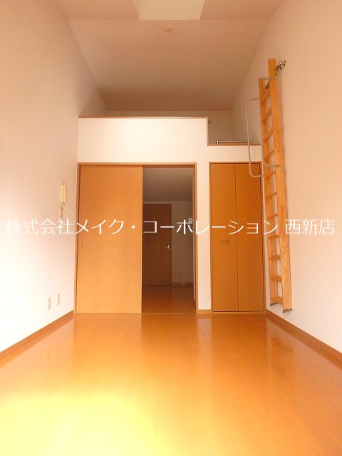 ベッドルーム メゾンドアヴリル ベッドルーム