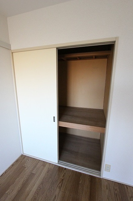 サークルハイツ 収納