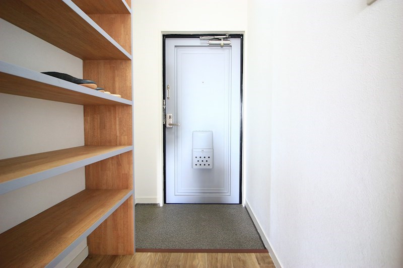 ロイヤルシティ高丘 玄関