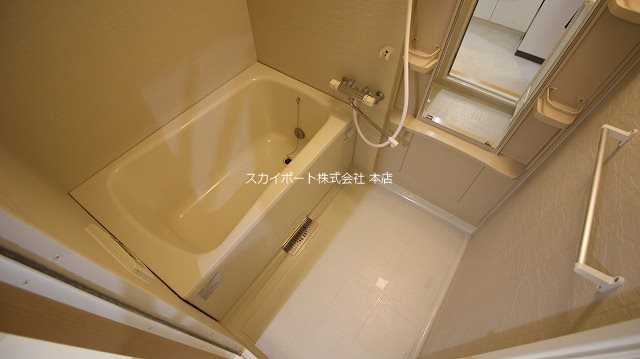 アールウィステリア 風呂画像