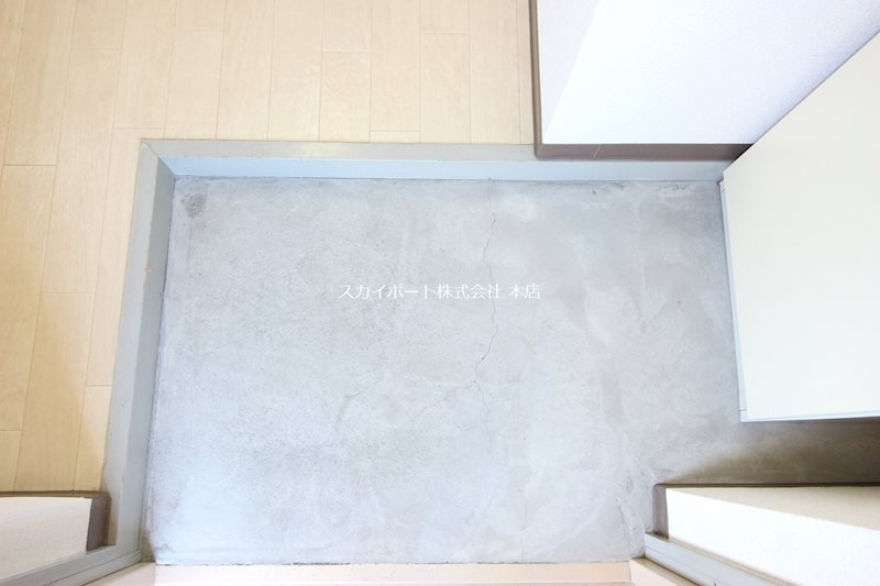 ローヤル石津Ⅱ 玄関